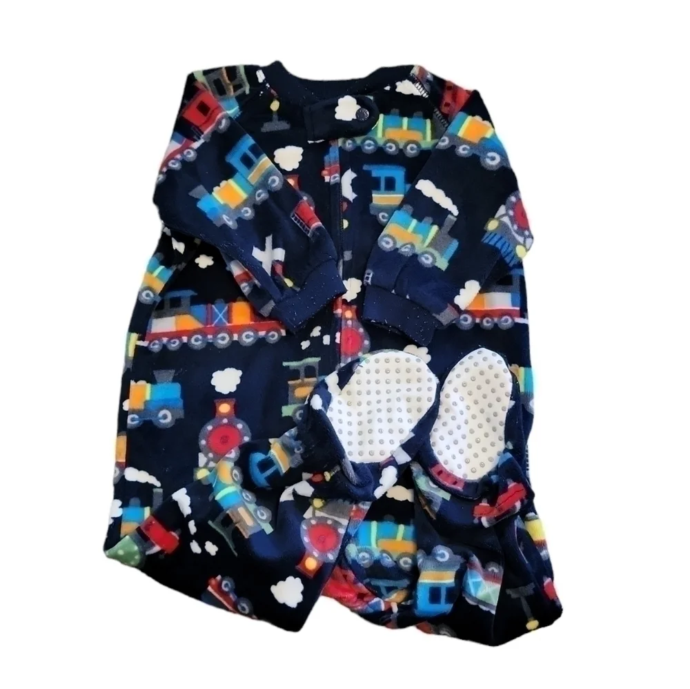 The children’s place size 6-9 months footie pajamas